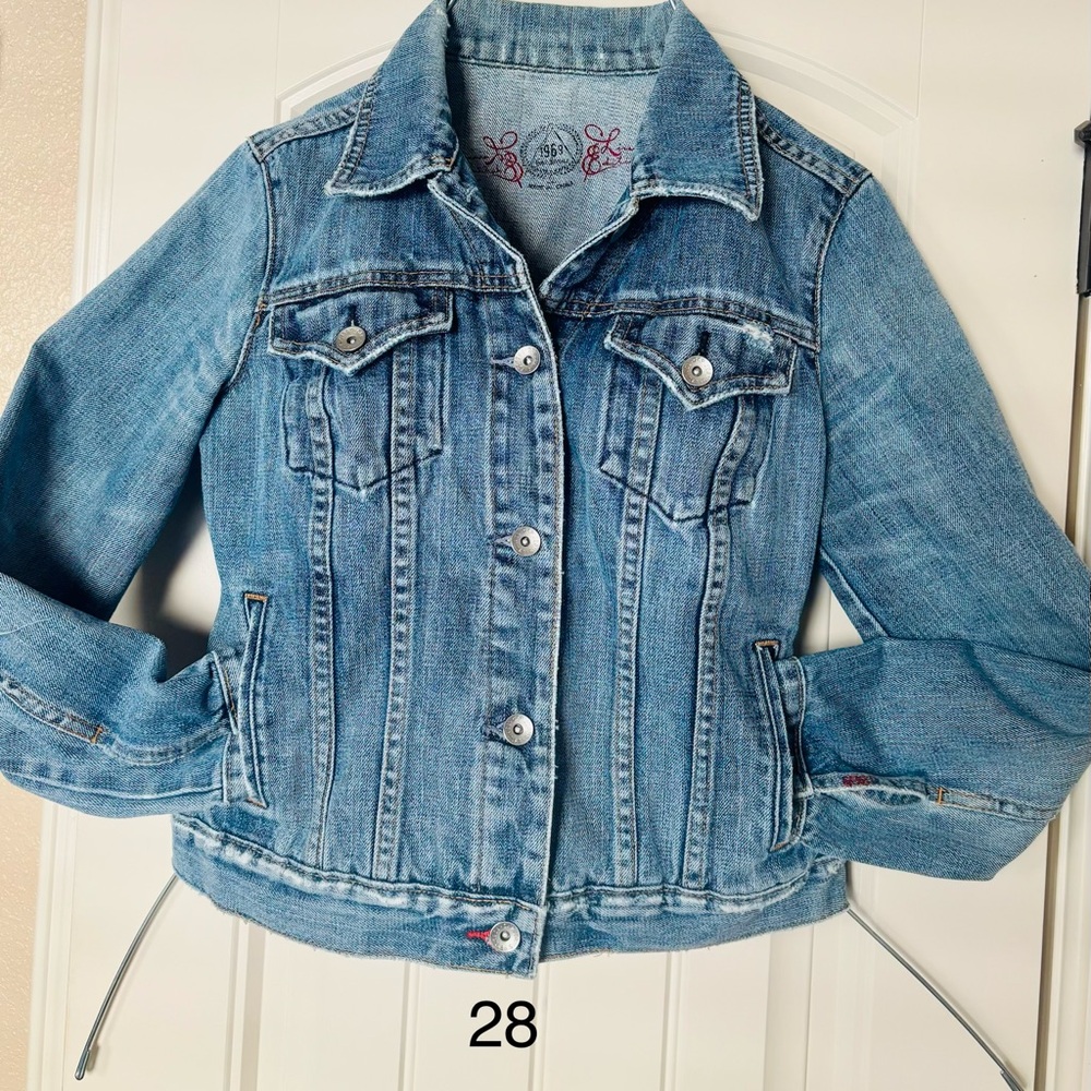 GAP 1969 limited edition distressed Denim Blue Jean Jacket Size S